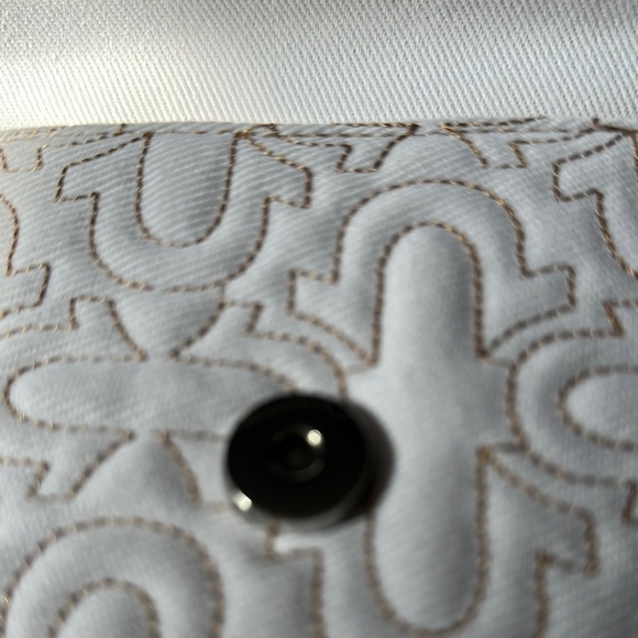 True Religion White and Tan Quilted Crossbody Bag with Gold Clasp - Picture 10 of 16